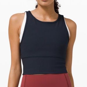 Black Lululemon power pivot tank